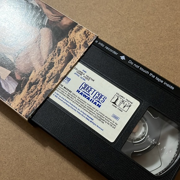 Gidget VHS Bundle - Picture 4 of 4